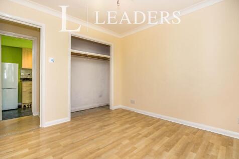 Regent Court, Belvedere Close, GU2 photo 5