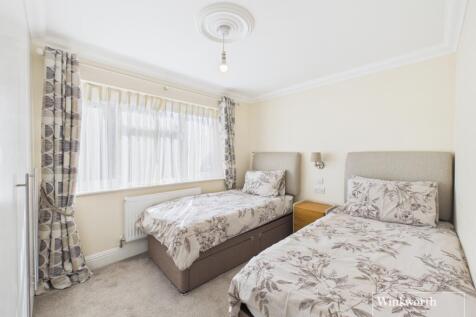 Hollycroft Avenue, Wembley, HA9 photo 3