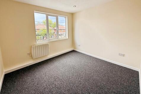 Nuthall Road, Nottingham, Nottinghamshire, NG8 photo 3