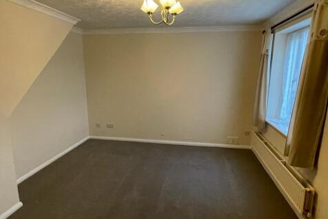 Camberwell Drive, St Peters, Worcester, WR5 photo 4