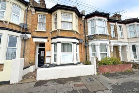 8a Hamlet Road front