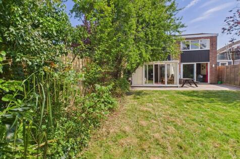 CAM05068G0-PR0025...