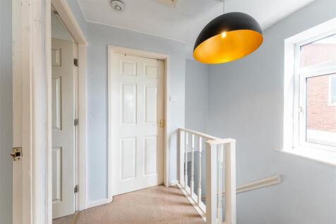 28 Oathills Drive-026.jpg