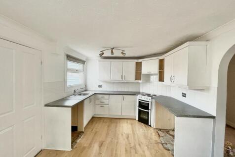 3 bedroom Terraced for rent
