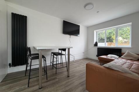 Call 02920 668585 to secure your viewing _3
