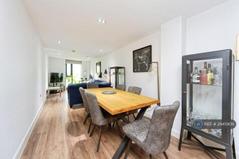Open Plan Dining Area/Lounge