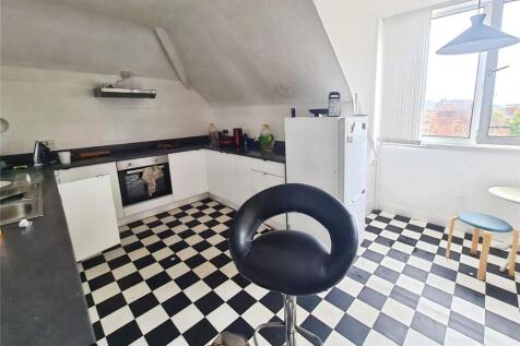 Redlands Drive, Southampton, Hampshire, SO19 photo 3