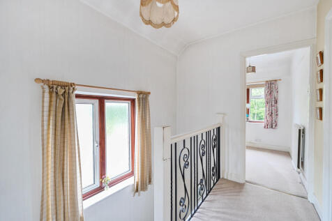 21-6819e5c3137f0-...