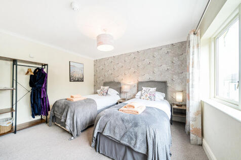 Ruskin - Twin Roo...