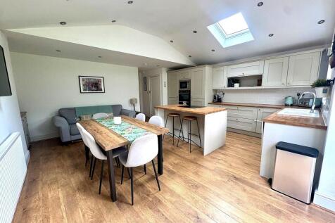 Dining/Sitting Room