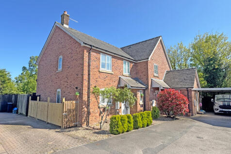Spacious &amp; Immaculate Three Bedroom Home.