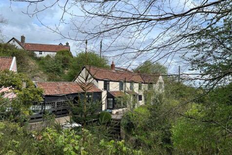 2 - Detached House for Auction, Blagdon.jpg