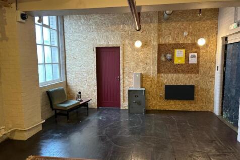 WhatsApp Image 2025-12-10 at 13.36.25 (5).jpeg