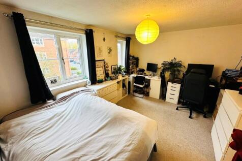 Poplin Drive, Salford, Greater Manchester, M3 photo 4