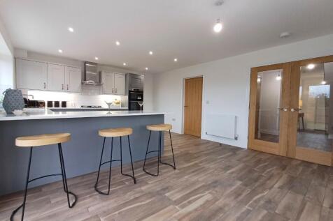 Dining Kitchen Farnborough.jpeg