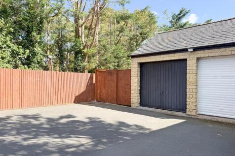 Garage &amp; Parking