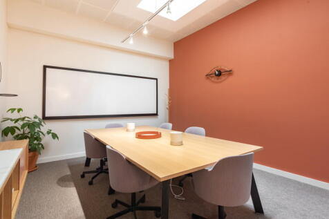 Office to rent Image 5
