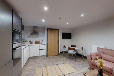 Flat 1, Hoods Hideout, 66-72 Houndsgate NG1 6BA photo 3