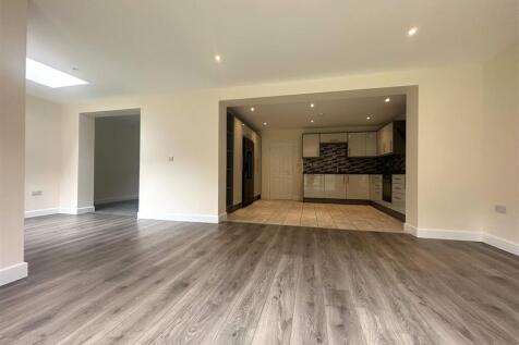 Lounge Diner Kitchen I.jpg