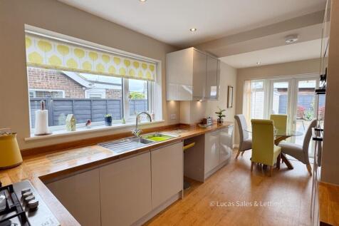 5 St James Cl Kettering-23.jpg