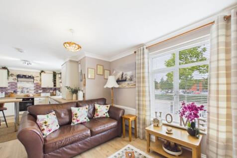 Open Plan Dining Kitchen &amp; Lounge
