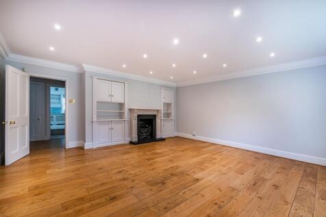 3-bed flat on Randolph Crescent, Maida Vale, London, W9, £5,976/mo