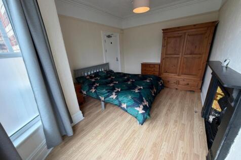 Room 1.jpg