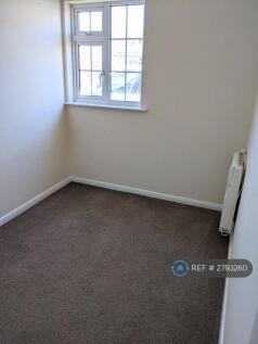 Small Bedroom (Or Dining Room / Office)