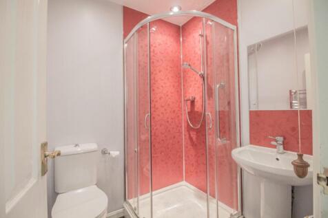 39 Maltward Avenue [Shower Room] 01.jpg