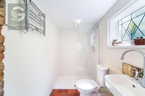 Meadowview Road, West Ewell, Epsom, Surrey, KT19 9TS