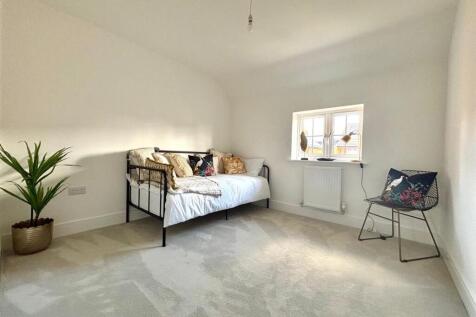 WhatsApp Image 2025-09-11 at 13.57.28_a9a5f050.jpg