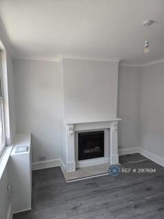Carlingford Road, Hucknall, Nottingham, NG15 photo 4