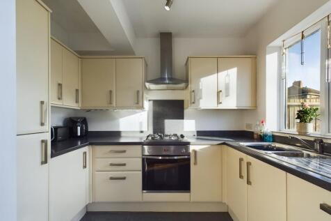 Room 1, Monks Park Avenue photo 4