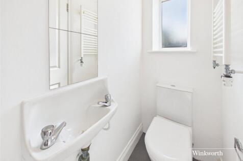 Downstairs Wc/Shower