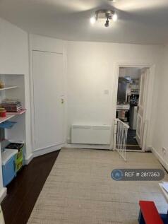 Lounge/Bedroom