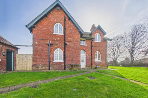 A four bedroom House - To Rent