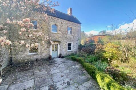 6 Bedroom Semi-Detached in BA3 5LR