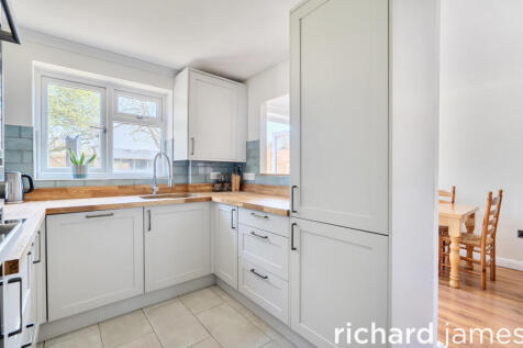 839d801a662040099f3588b5aaa5fcdf