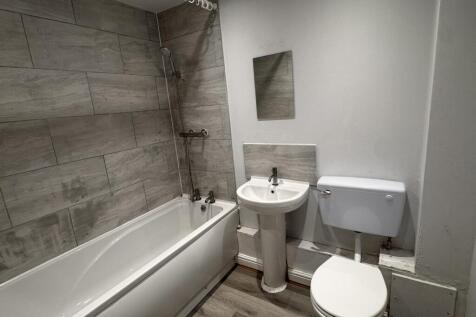 Springfield Court, Scawthorpe, Doncaster photo 3