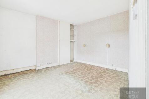 CAM05192G0-PR0366-STILL022