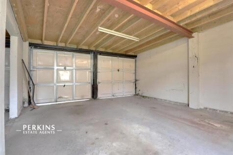 GARAGE.jpg