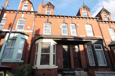 A charming historic building with a welcoming f...