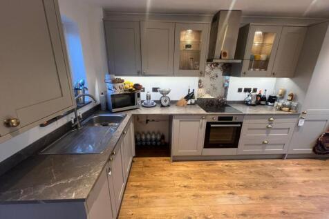 WhatsApp Image 2025-12-05 at 15.33.00 (3).jpeg