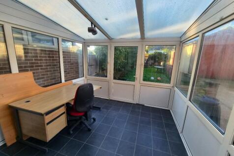 Northfield Drive, Woodsetts photo 5