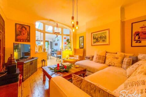 25 pine avenue 2nd r