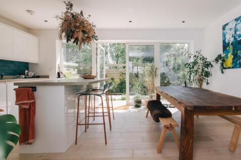 Kitchen Diner open plan.jpg