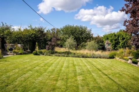 20 - 9-10 Sherborne - GL54 3DU - Web.jpg