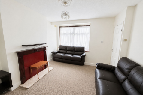 Walton Road, London, E12 photo 5