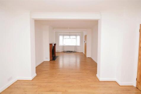 Hall Farm Drive, Whitton, Twickenham, TW2 photo 3