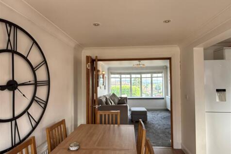 dining room to kitchen.jpg